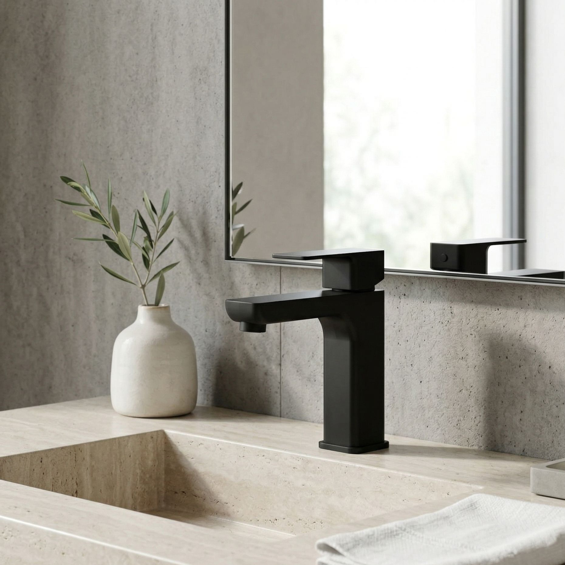 Waschtischarmatur Aquila Matt Black – niedrige Standarmatur in Mattschwarz