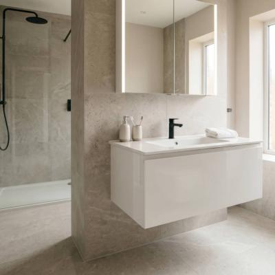 Badezimmermöbel richtig planen: Stauraum, Maße und Materialien für jede Raumgröße
