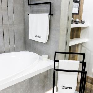 Handtuchständer SERAM 600 – minimalistisches Design in Mattschwarz - Zusatzbild